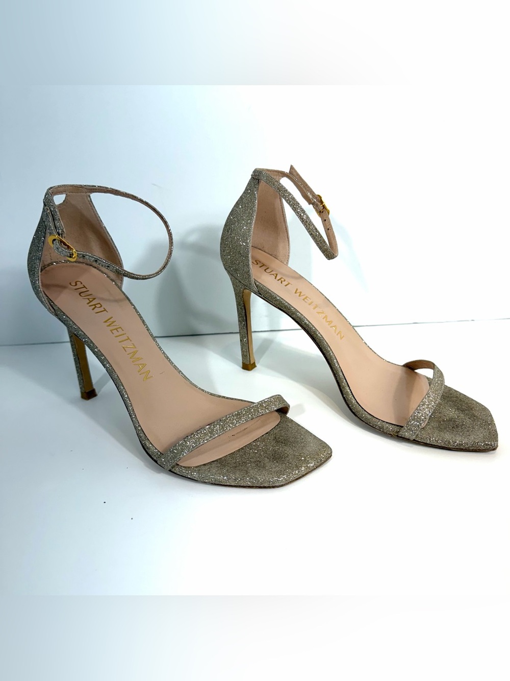 Stuart Weitzman Nudistcurve 75 Glitter Sandal Gold 8